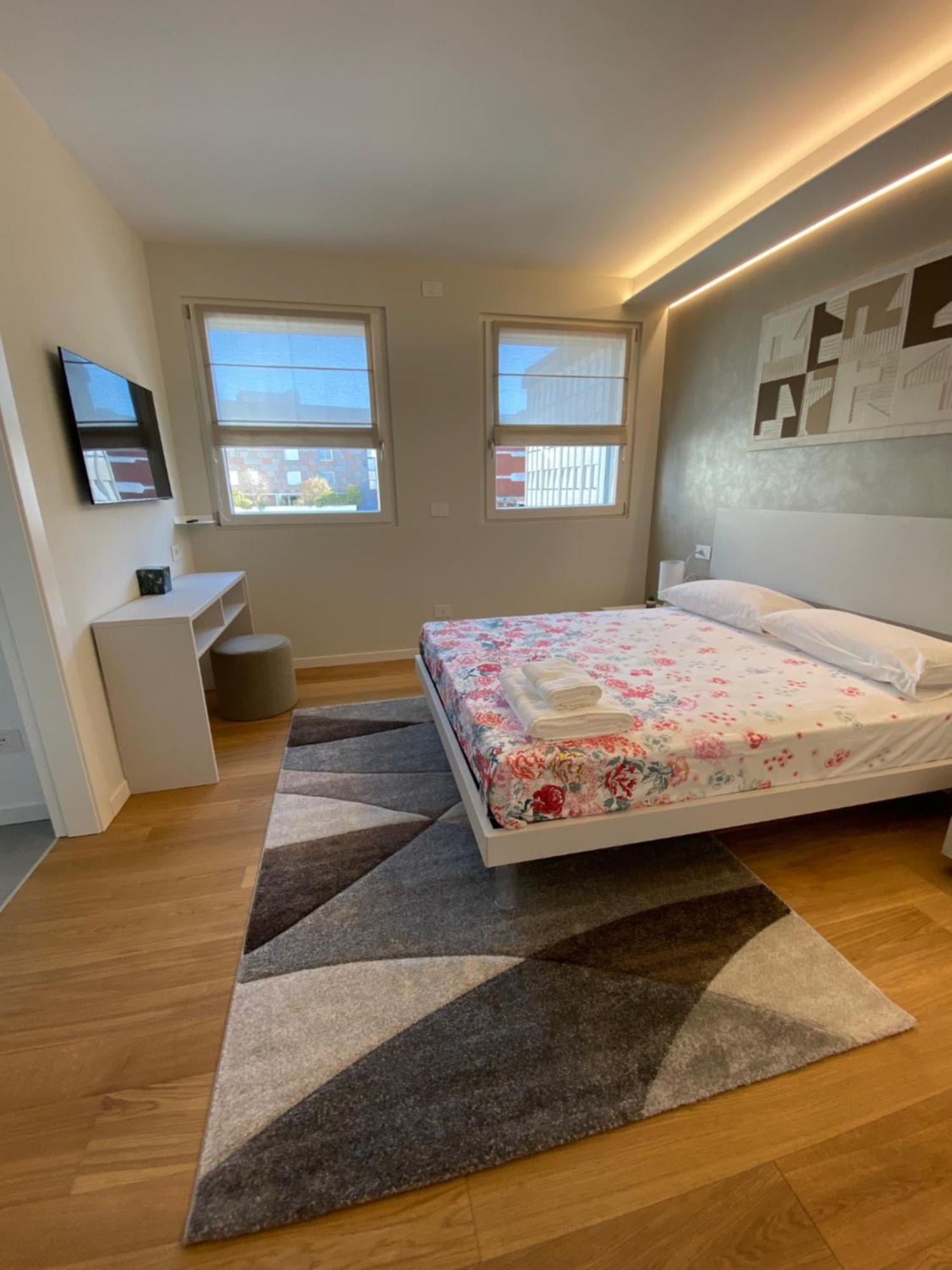 Appartement Hz+ Costantini à Pordenone Extérieur photo